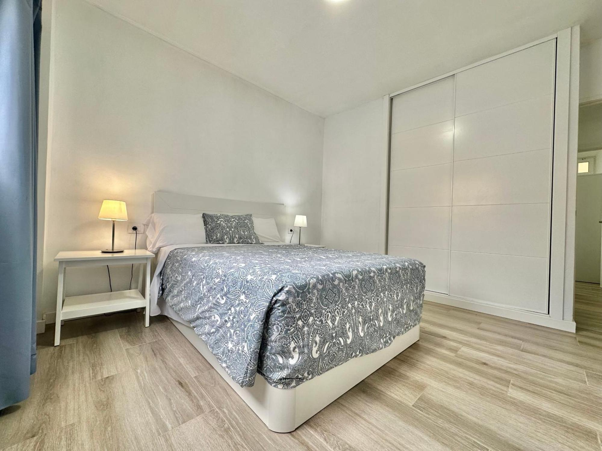 Juan Xxiii Apartment Арона Екстериор снимка