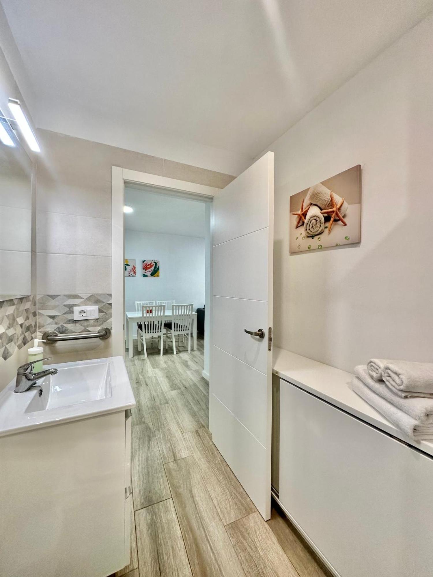 Juan Xxiii Apartment Арона Екстериор снимка