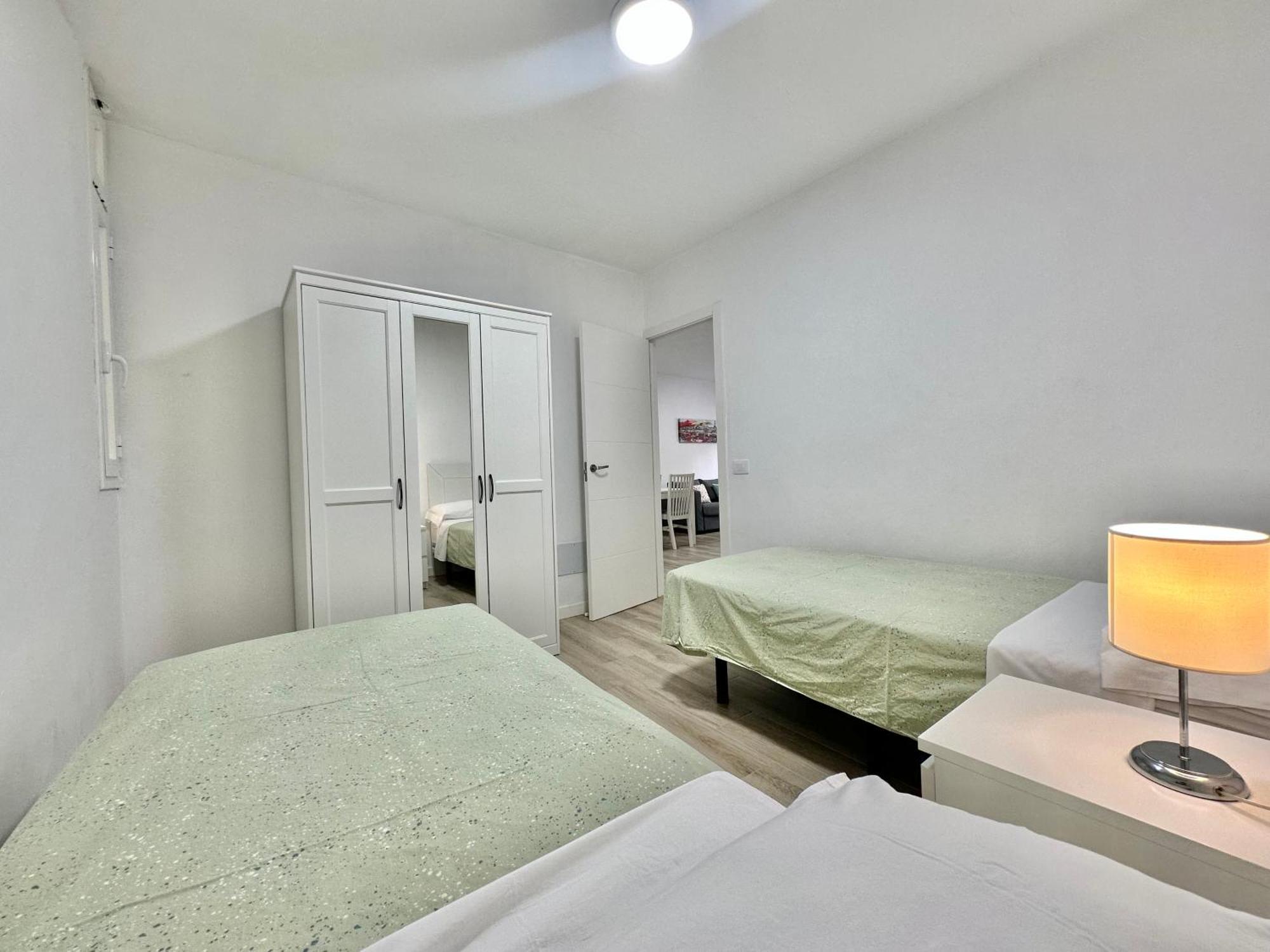 Juan Xxiii Apartment Арона Екстериор снимка