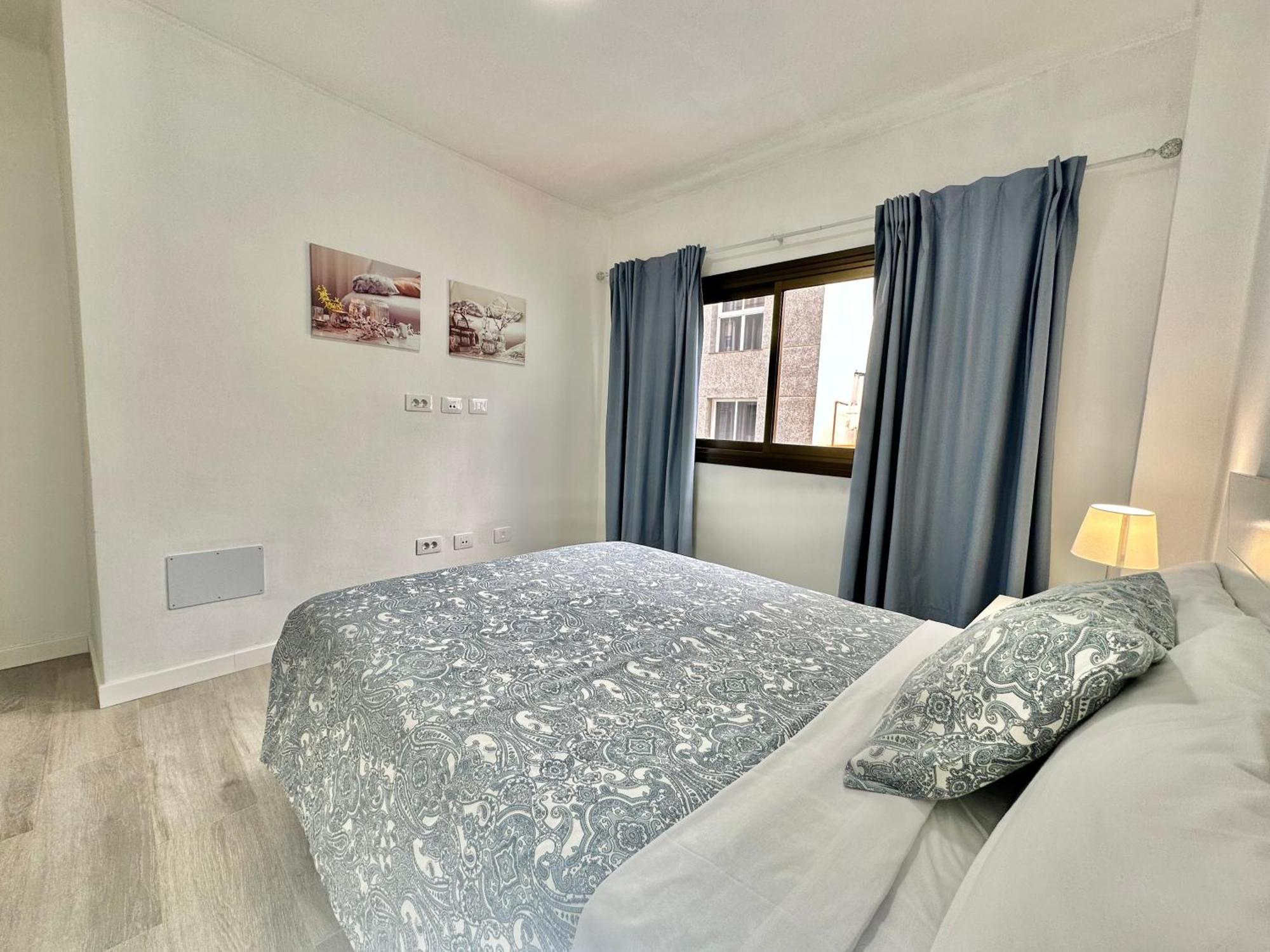 Juan Xxiii Apartment Арона Екстериор снимка